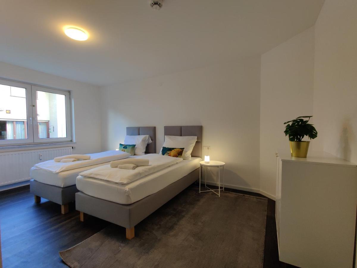 85qm, 4 Bedroom, Parking, King-bed, Wifi, Netflix *